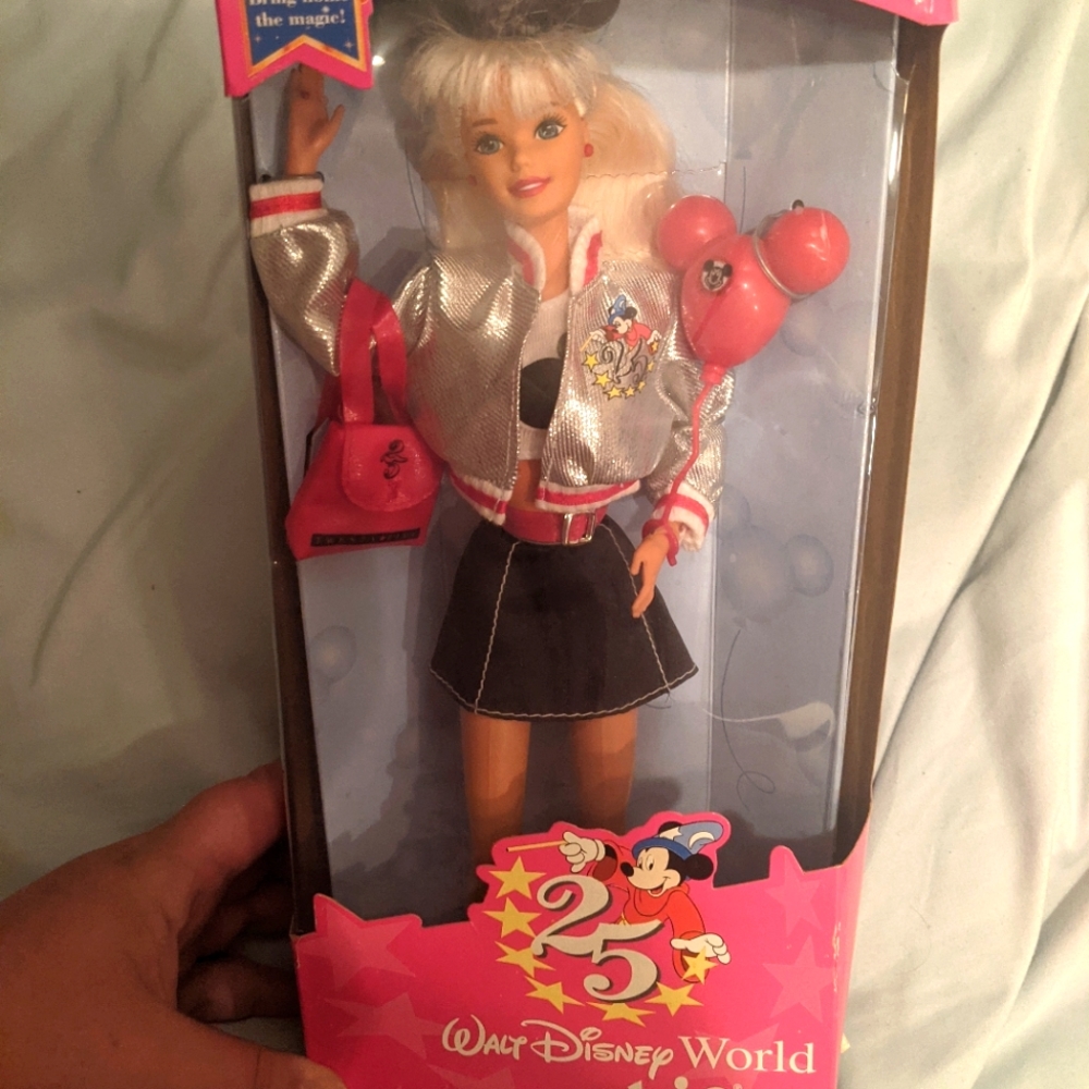 Vintage 1996 25th Walt Disney World Barbie
